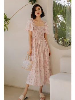 Розовое платье в цветочек с фрагментами Демонстрирует тонкое французское длинное платье для чаепития, женское летнее платье нового стиля, элегантное ощущение закрытия талии